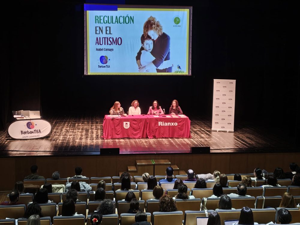 Auditorio Municipal de Rianxo durante la jornada FormaTEA 2026